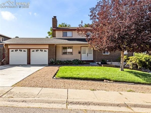 2112 North Drive, Pueblo, CO 81008