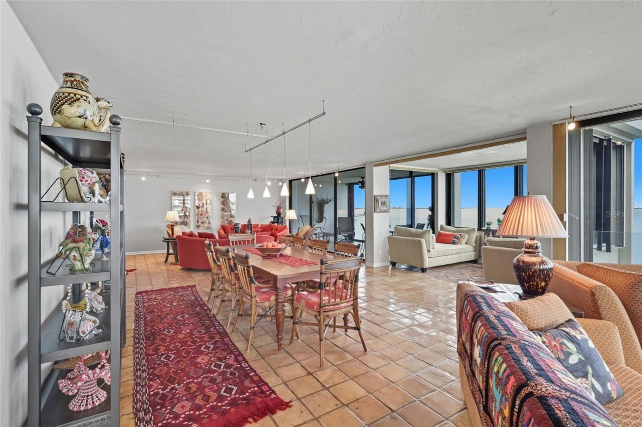 97 Sunset Drive, Unit 501, Sarasota, FL 34236 Photo