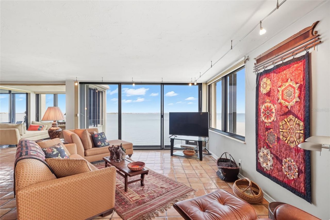 97 Sunset Drive, Unit 501, Sarasota, FL 34236 Photo