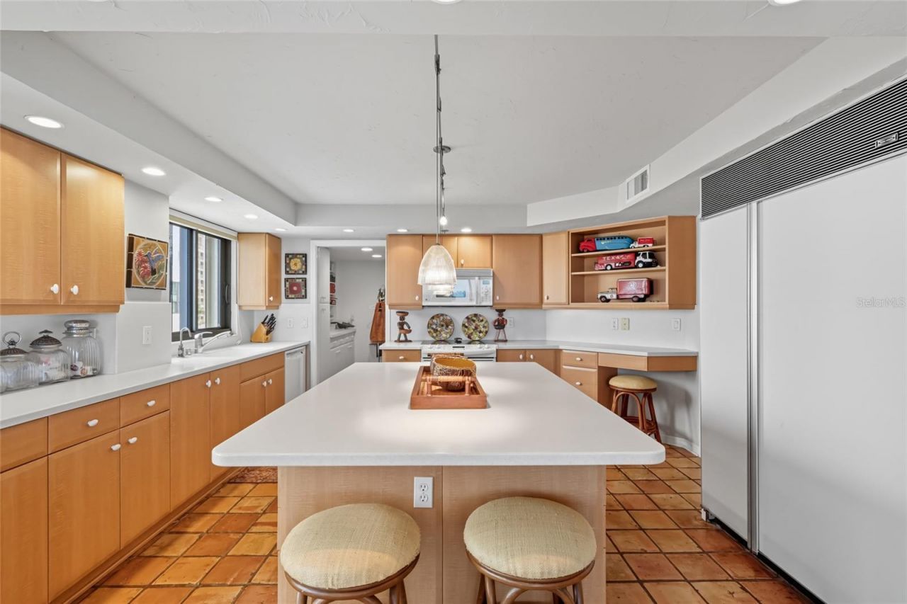 97 Sunset Drive, Unit 501, Sarasota, FL 34236 Photo