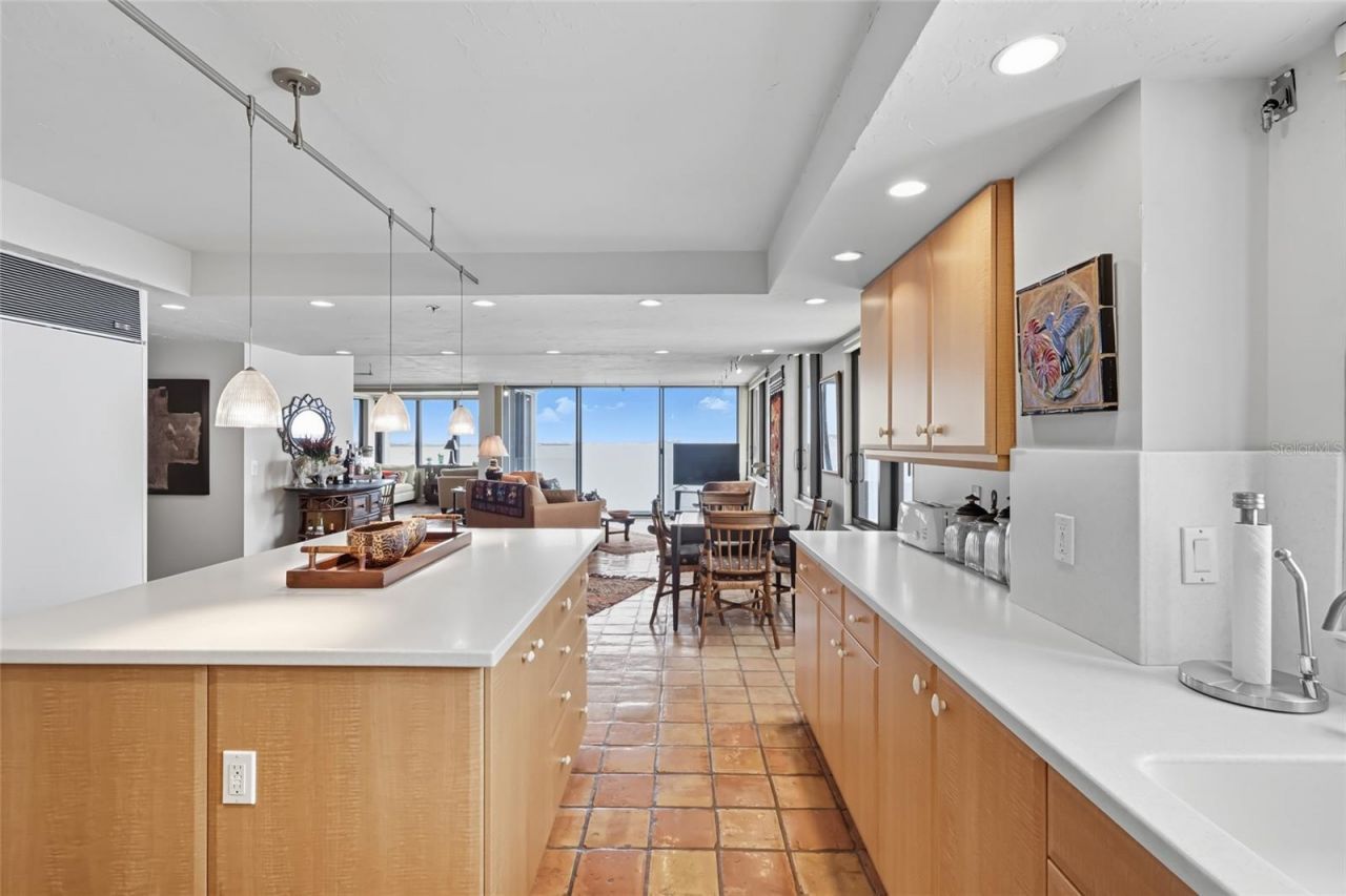 97 Sunset Drive, Unit 501, Sarasota, FL 34236 Photo