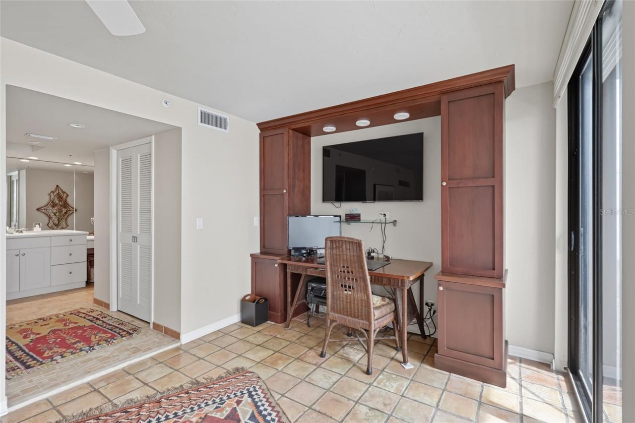 97 Sunset Drive, Unit 501, Sarasota, FL 34236 Photo