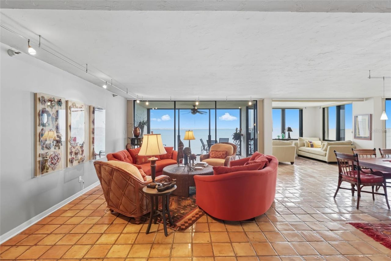 97 Sunset Drive, Unit 501, Sarasota, FL 34236 Photo