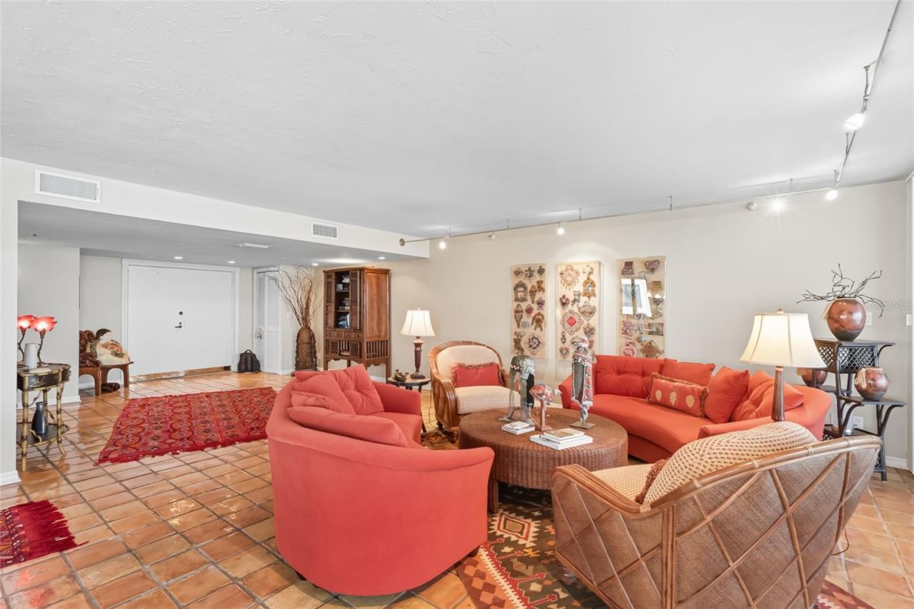 97 Sunset Drive, Unit 501, Sarasota, FL 34236 Photo