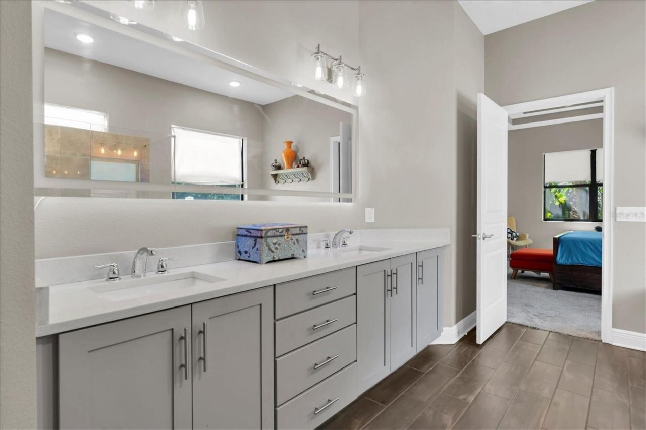 2516 W Curtis Street, Tampa, FL 33614 Photo