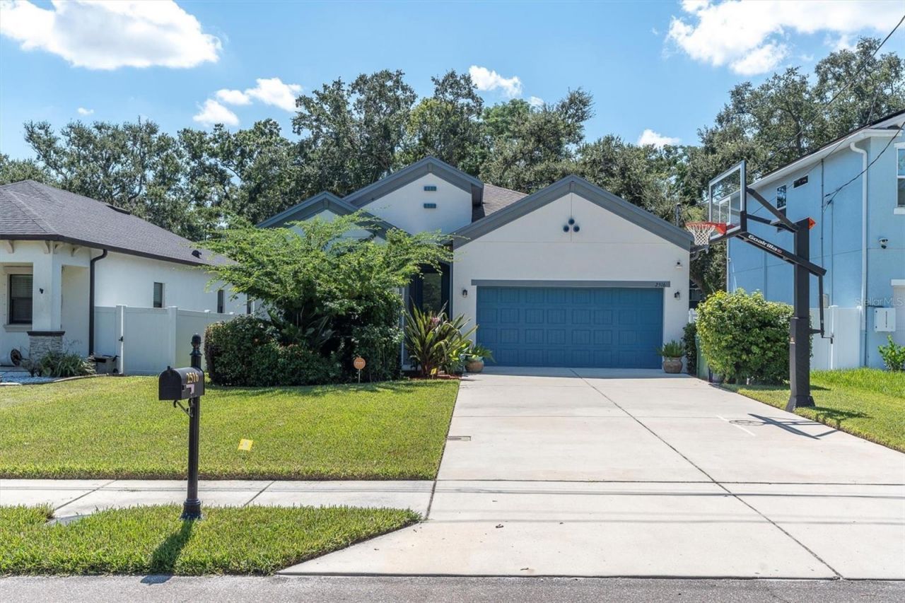 2516 W Curtis Street, Tampa, FL 33614 Photo