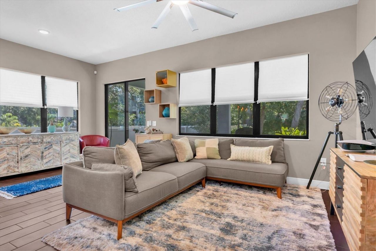 2516 W Curtis Street, Tampa, FL 33614 Photo