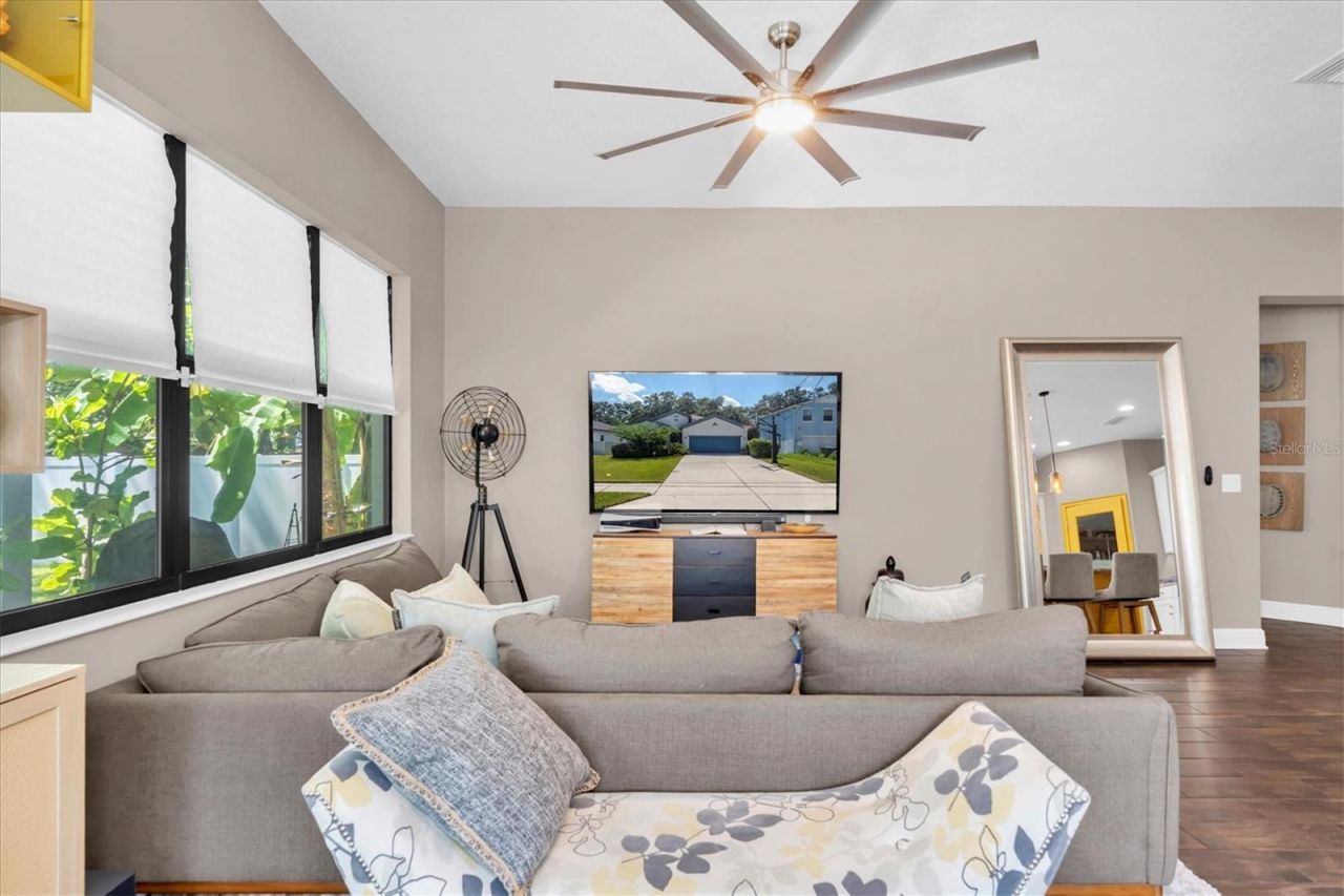 2516 W Curtis Street, Tampa, FL 33614 Photo