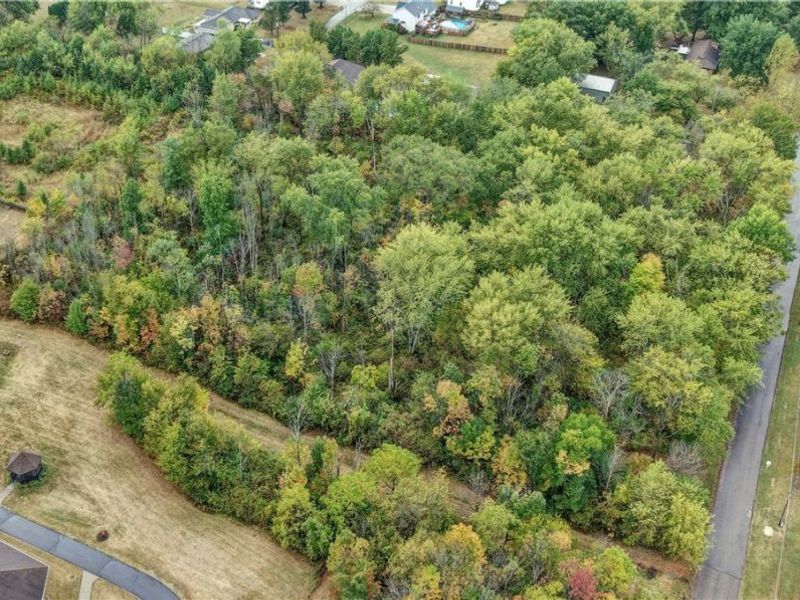 Pilot Knob Avenue NE, Louisville, OH 44641 Photo 1