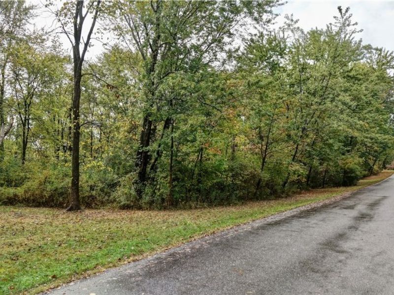 Pilot Knob Avenue NE, Louisville, OH 44641 Photo 12