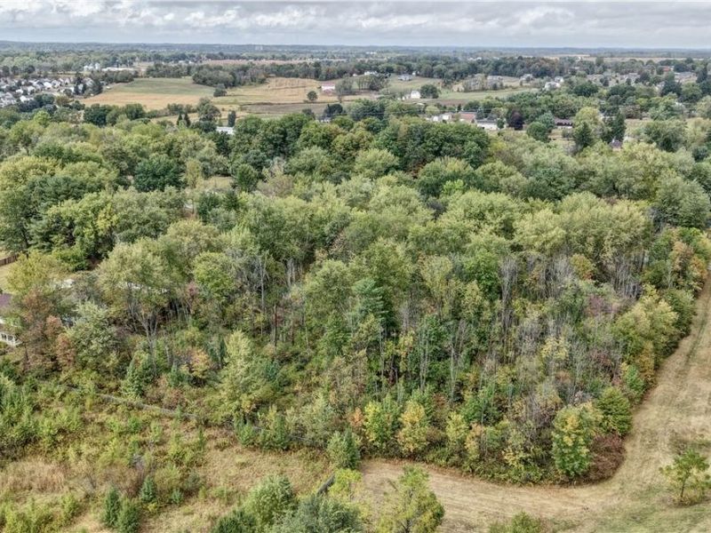 Pilot Knob Avenue NE, Louisville, OH 44641 Photo 13