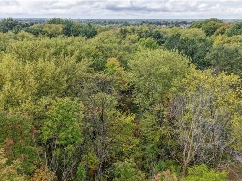 Pilot Knob Avenue NE, Louisville, OH 44641 Photo 16