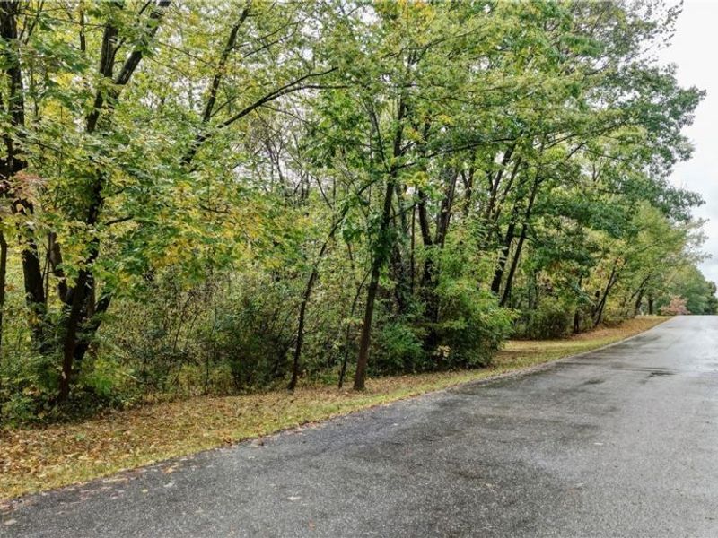 Pilot Knob Avenue NE, Louisville, OH 44641 Photo 17