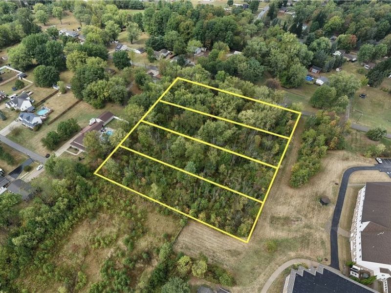 Pilot Knob Avenue NE, Louisville, OH 44641 Photo 5