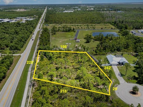 9437 TREASURE LAKE COURT, ST JAMES CITY, FL 33956