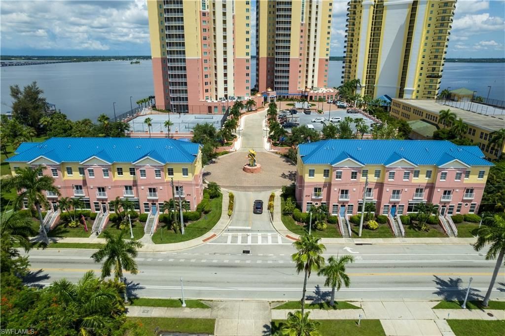 2743 1st St, Unit 406, Fort Myers, FL 33916 Photo