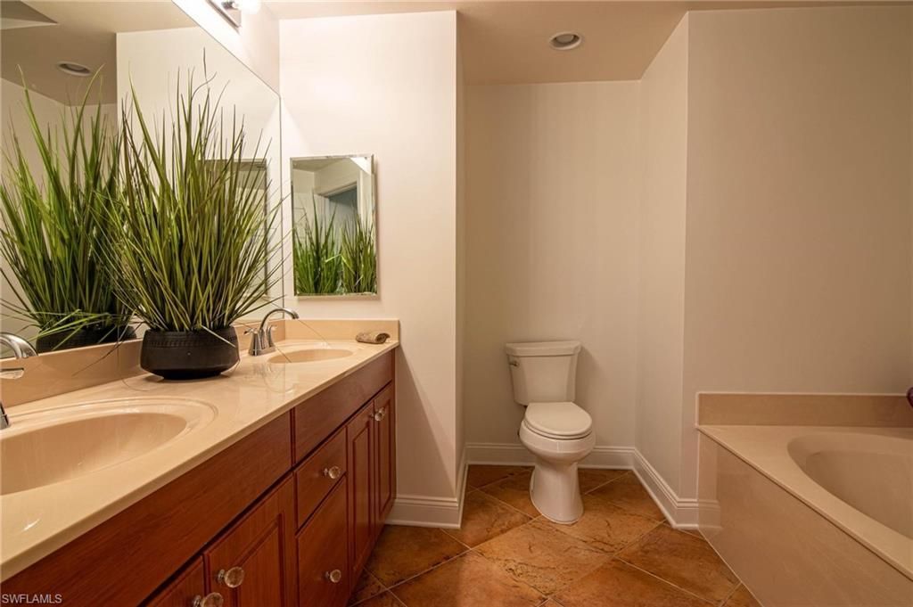 2743 1st St, Unit 406, Fort Myers, FL 33916 Photo