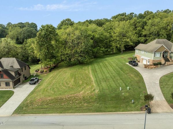205 Grande Harbor Way, Blountville, TN 37617