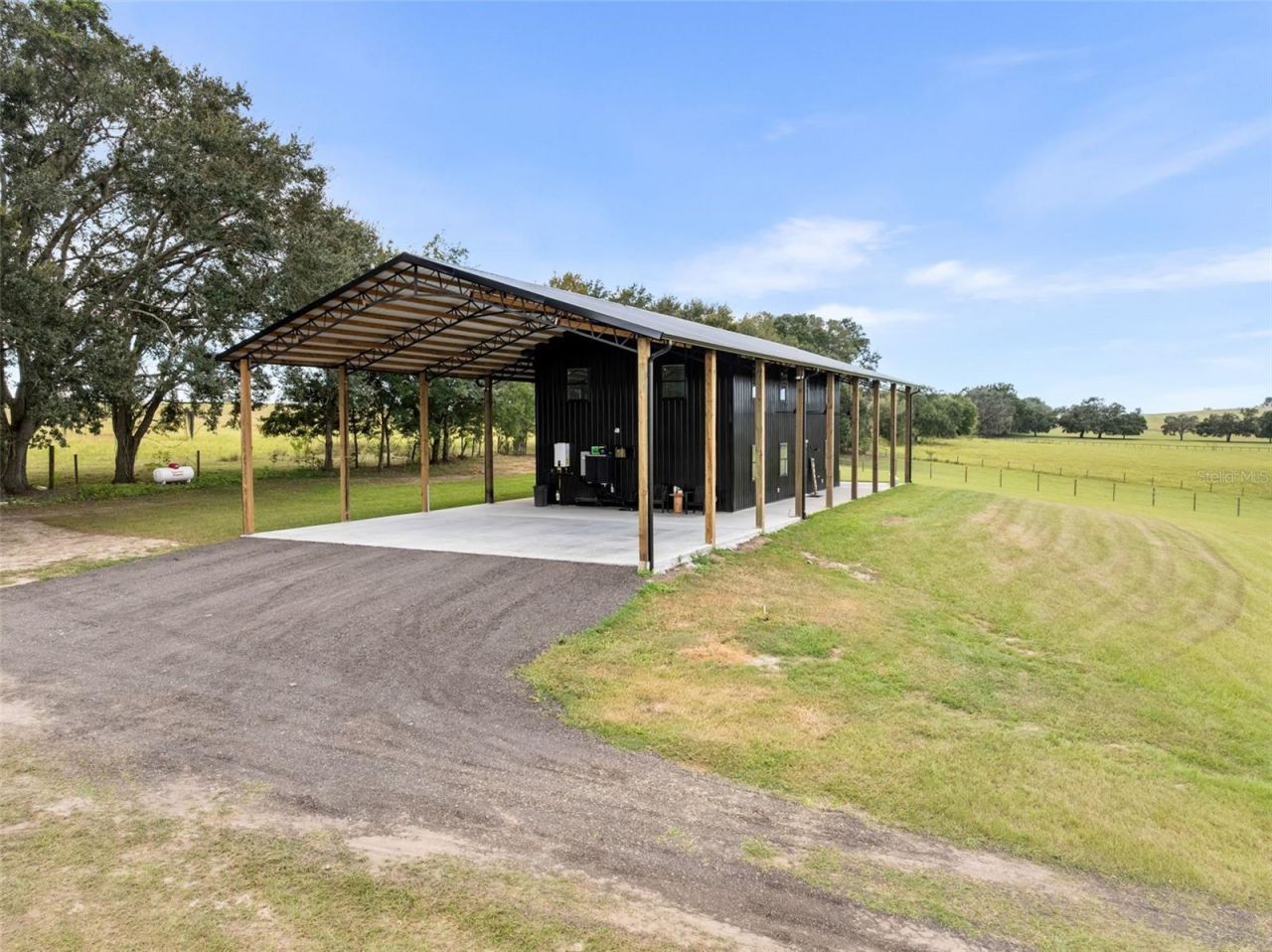 23220 NW 27th St, Morriston, FL 32668 Photo