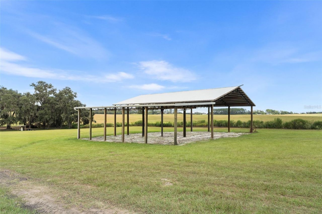 23220 NW 27th St, Morriston, FL 32668 Photo