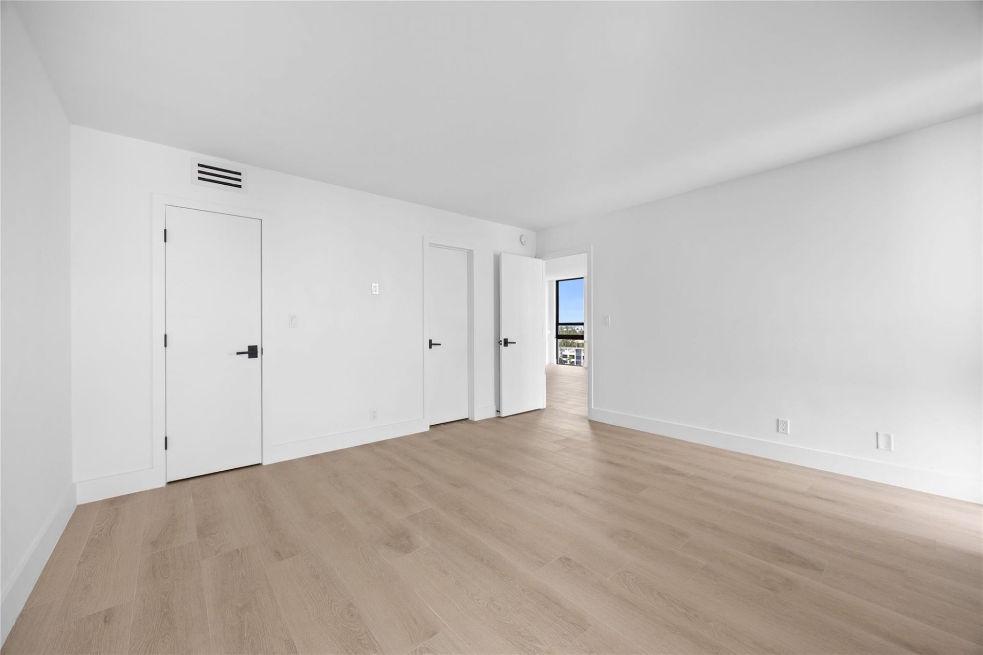 4800 E Bayview Drive, Unit 901, Fort Lauderdale, FL 33308 Photo