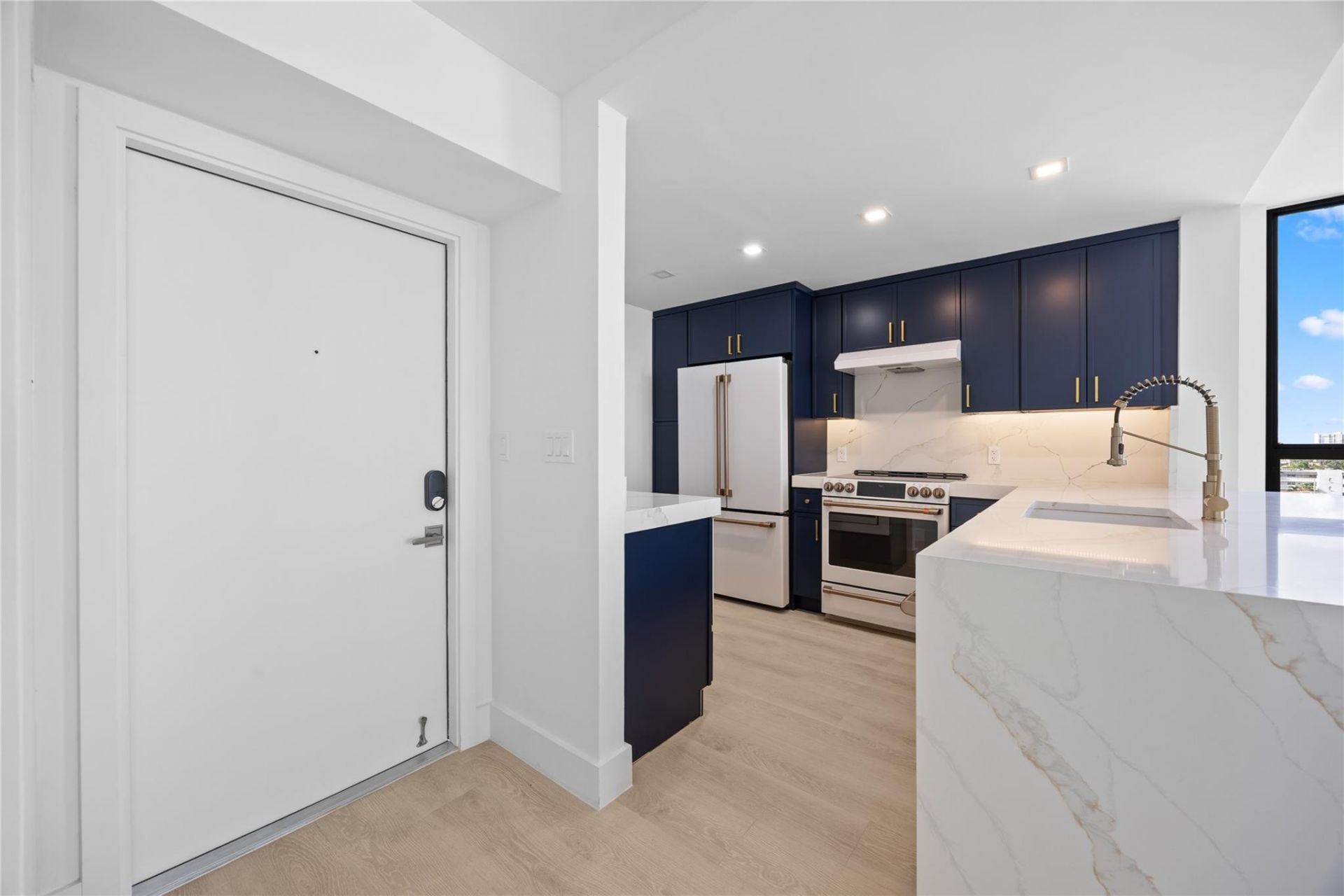 4800 E Bayview Drive, Unit 901, Fort Lauderdale, FL 33308 Photo