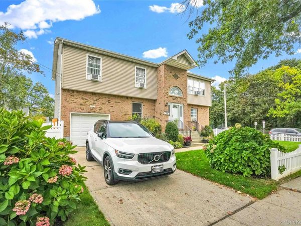 402 Clinton Avenue, Rockville Centre, NY 11570