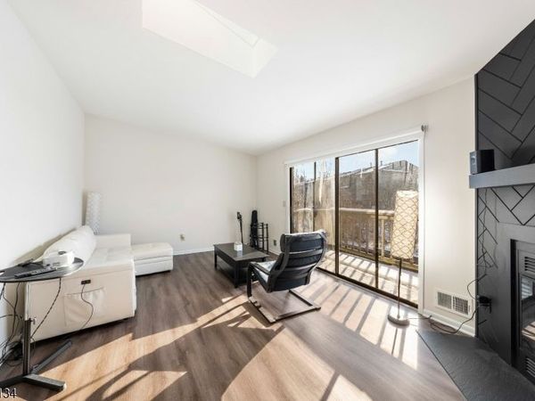 1002 Spruce Hills Dr, Glen Gardner, NJ 08826