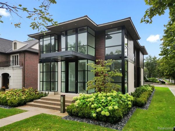 512 Wallace Street, Birmingham, MI 48009