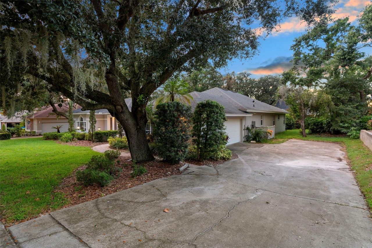 540 Crescent Hills Drive, Lakeland, FL 33813 Photo