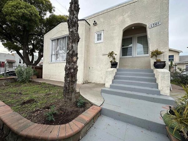 1301 60Th Ave, Oakland, CA 94621