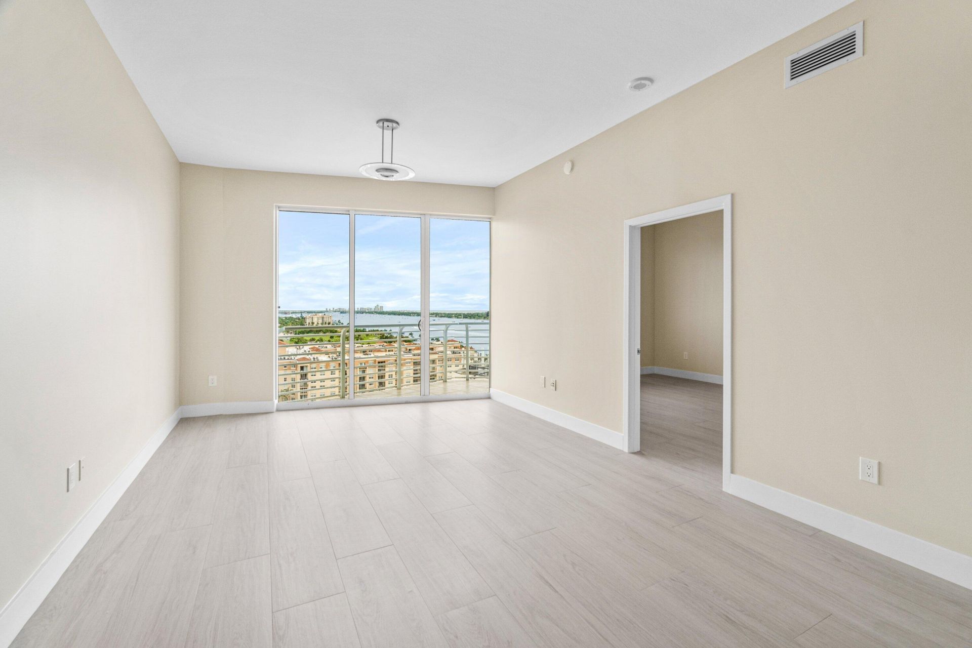 1551 N Flagler Drive, Unit Ph3, West Palm Beach, FL 33401 Photo