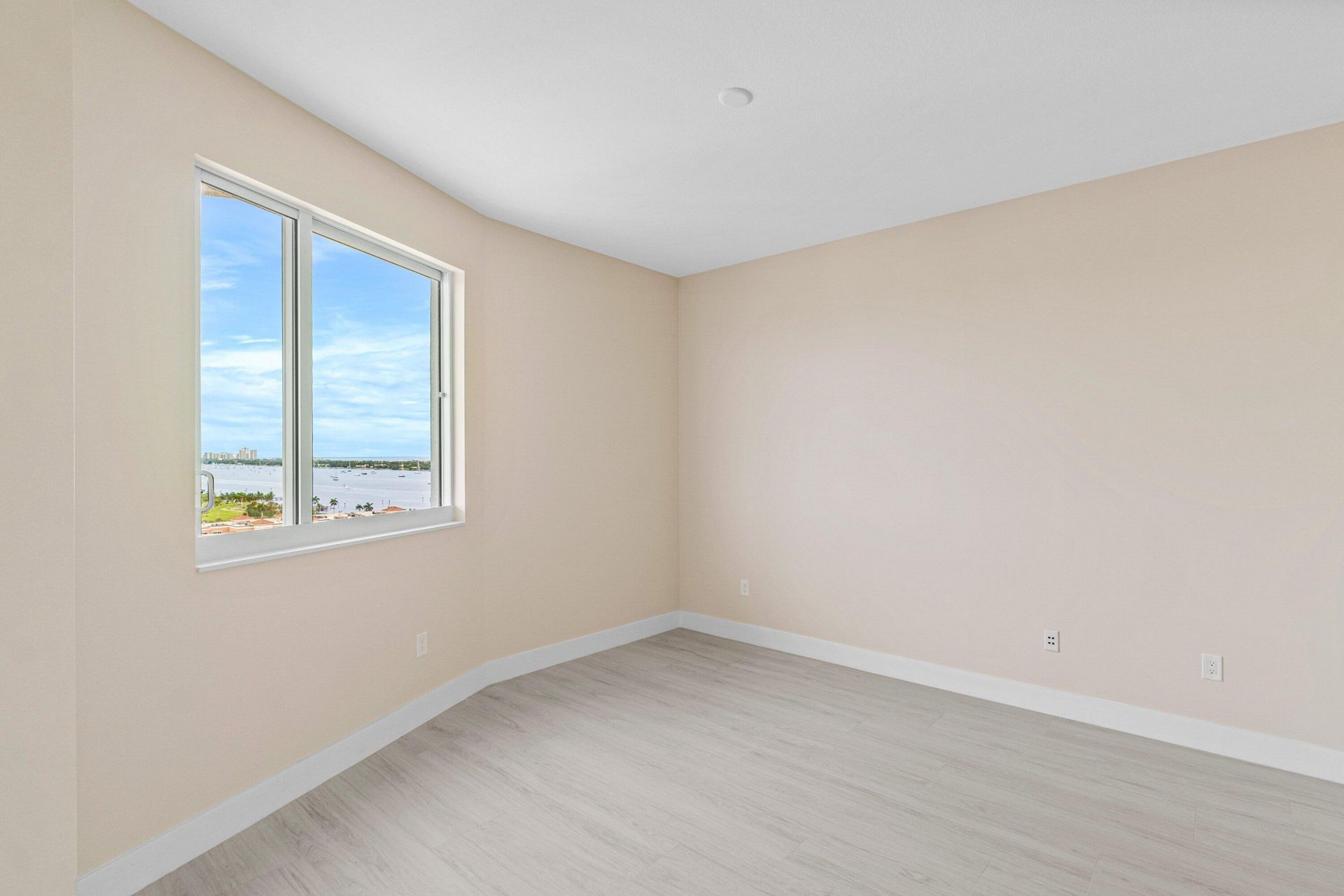 1551 N Flagler Drive, Unit Ph3, West Palm Beach, FL 33401 Photo