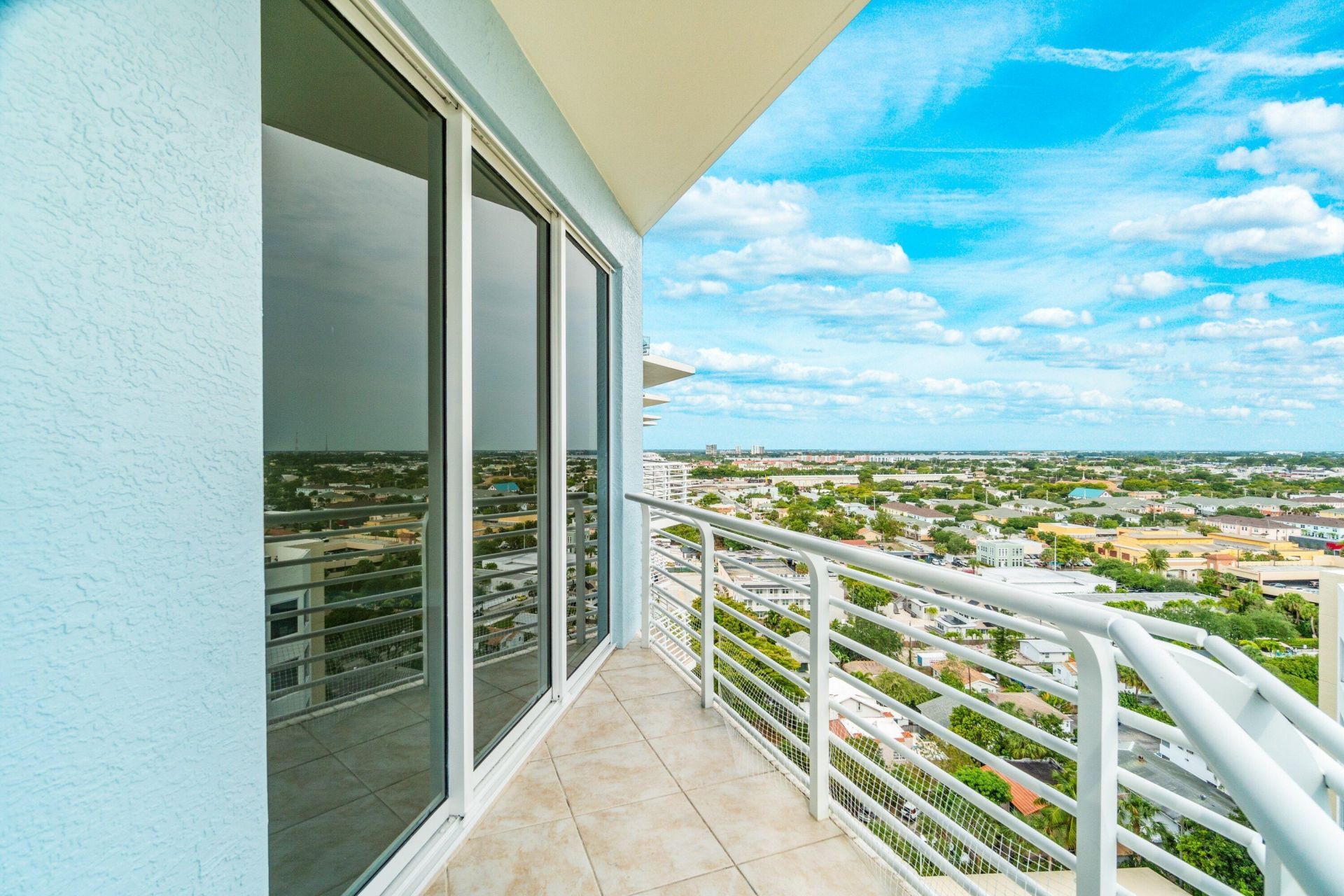 1551 N Flagler Drive, Unit Ph3, West Palm Beach, FL 33401 Photo