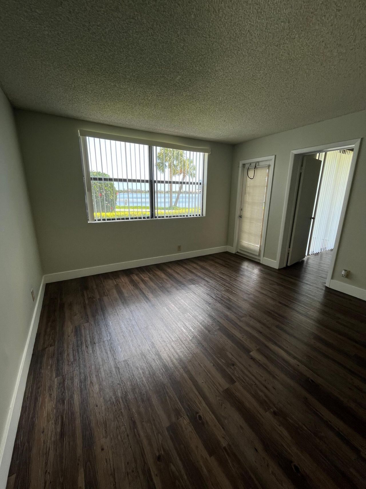 714 Executive Center Drive, Unit 14, West Palm Beach, FL 33401 Photo