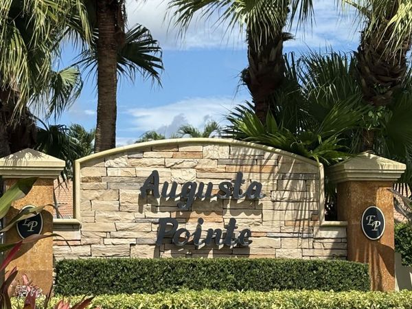 927 Augusta Pointe Drive, Palm Beach Gardens, FL 33418