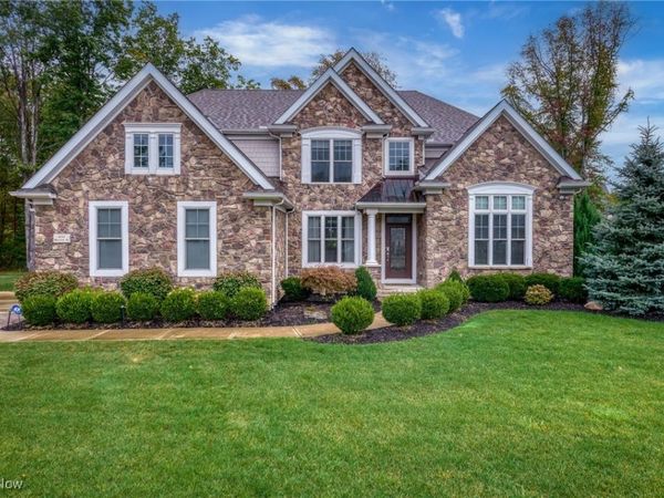 32557 Muirfield Drive, Avon Lake, OH 44012