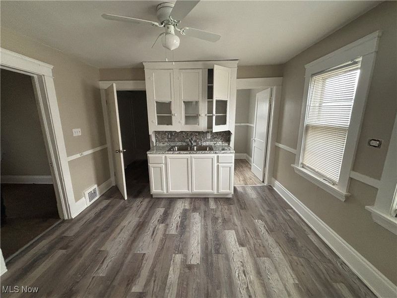 10004 Mount Auburn Avenue, Cleveland, OH 44104 Photo 12