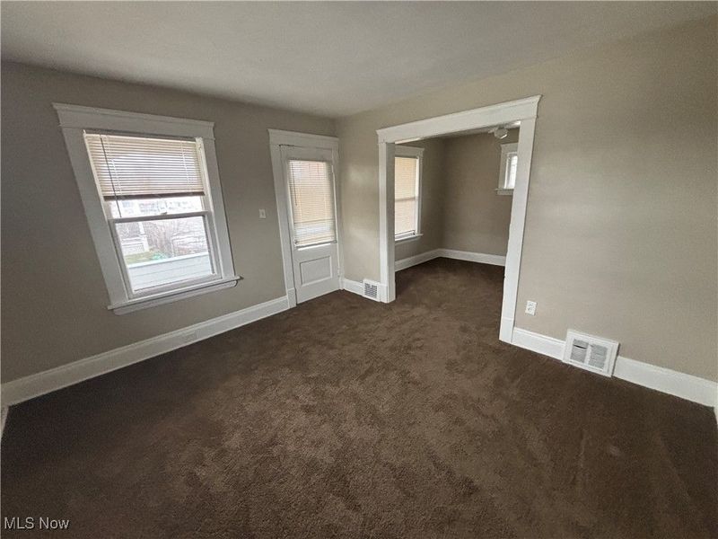 10004 Mount Auburn Avenue, Cleveland, OH 44104 Photo 15