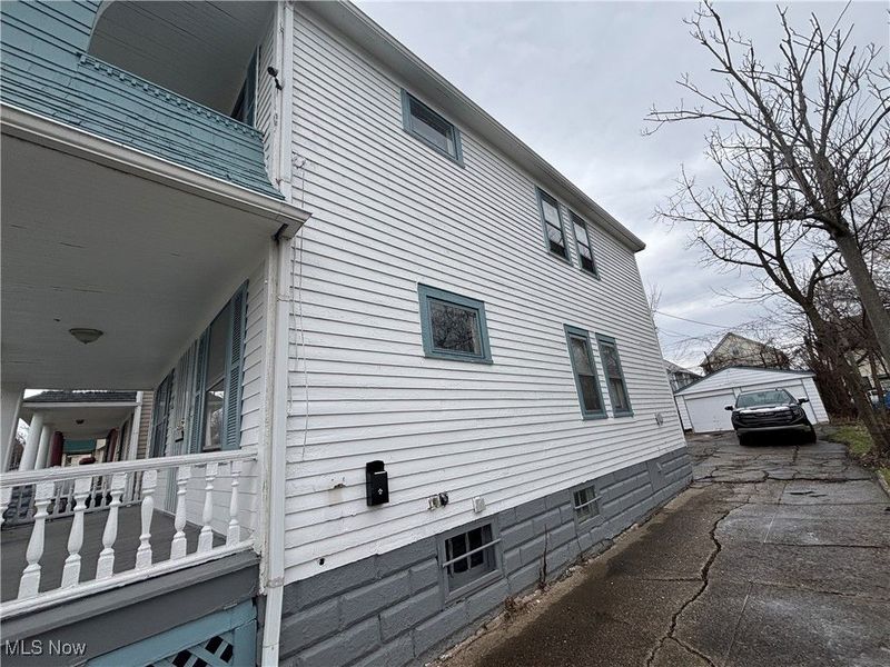 10004 Mount Auburn Avenue, Cleveland, OH 44104 Photo 2