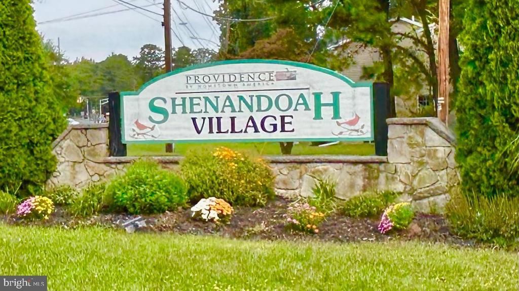 73 Hazeltop Drive, Sicklerville, NJ 08081 Main Photo