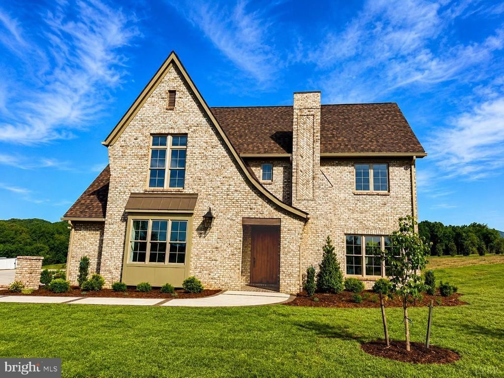 1079 HIGH OAKS DRIVE, FOREST, VA 24551