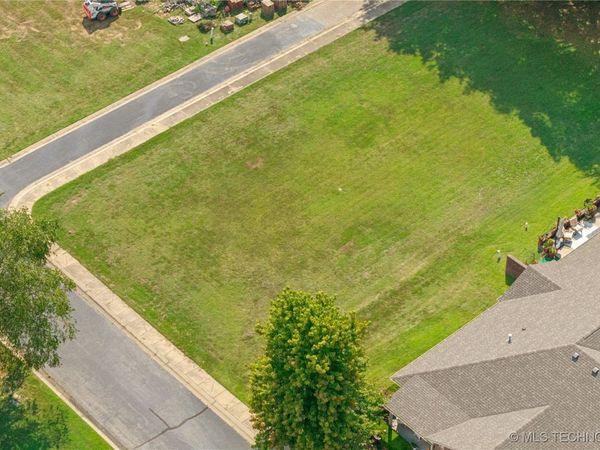 501 St Andrews Place , Grove, OK 74344