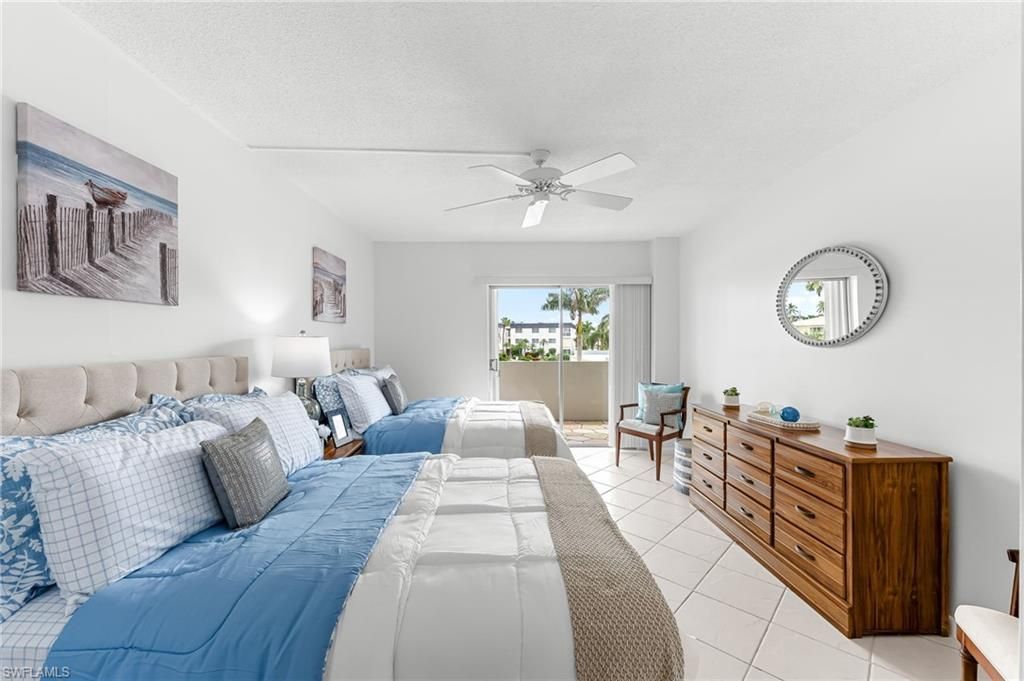 1977 Gulf Shore Blvd N, Unit 204, Naples, FL 34102 Photo