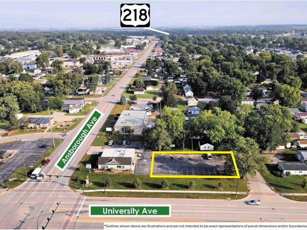 2320 University Avenue, Waterloo, IA 50701