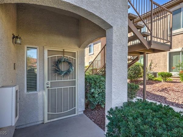 2305 W Horizon Ridge Parkway, Unit 2413, Henderson, NV 89052