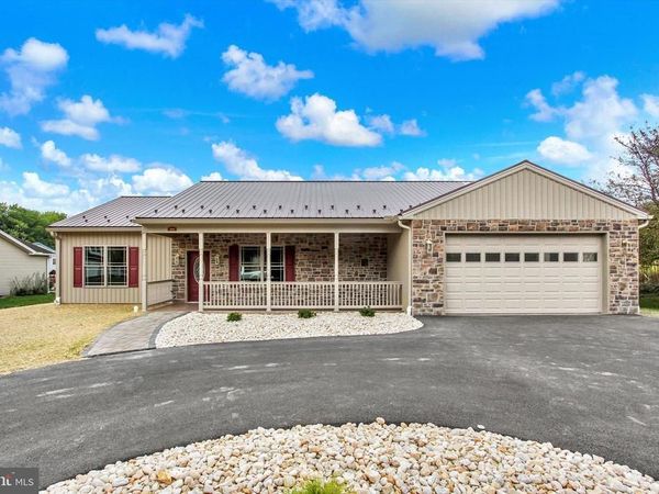 13189 SENECA DRIVE, WAYNESBORO, PA 17268