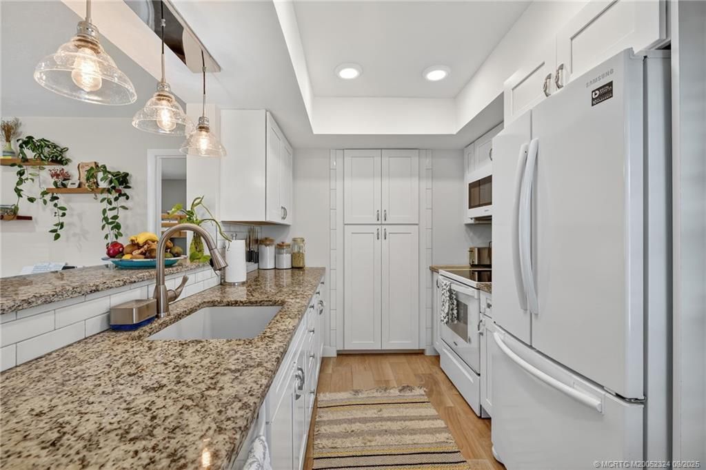 3260 SE Aster Lane, Unit I241, Stuart, FL 34994 Photo