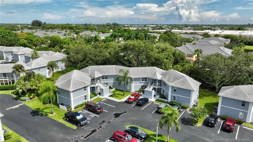 3260 SE Aster Lane, Unit I241, Stuart, FL 34994 Photo