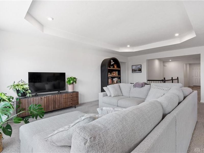 140 Kenneth Hamilton Way, Yellow Springs, OH 45387 Photo 4